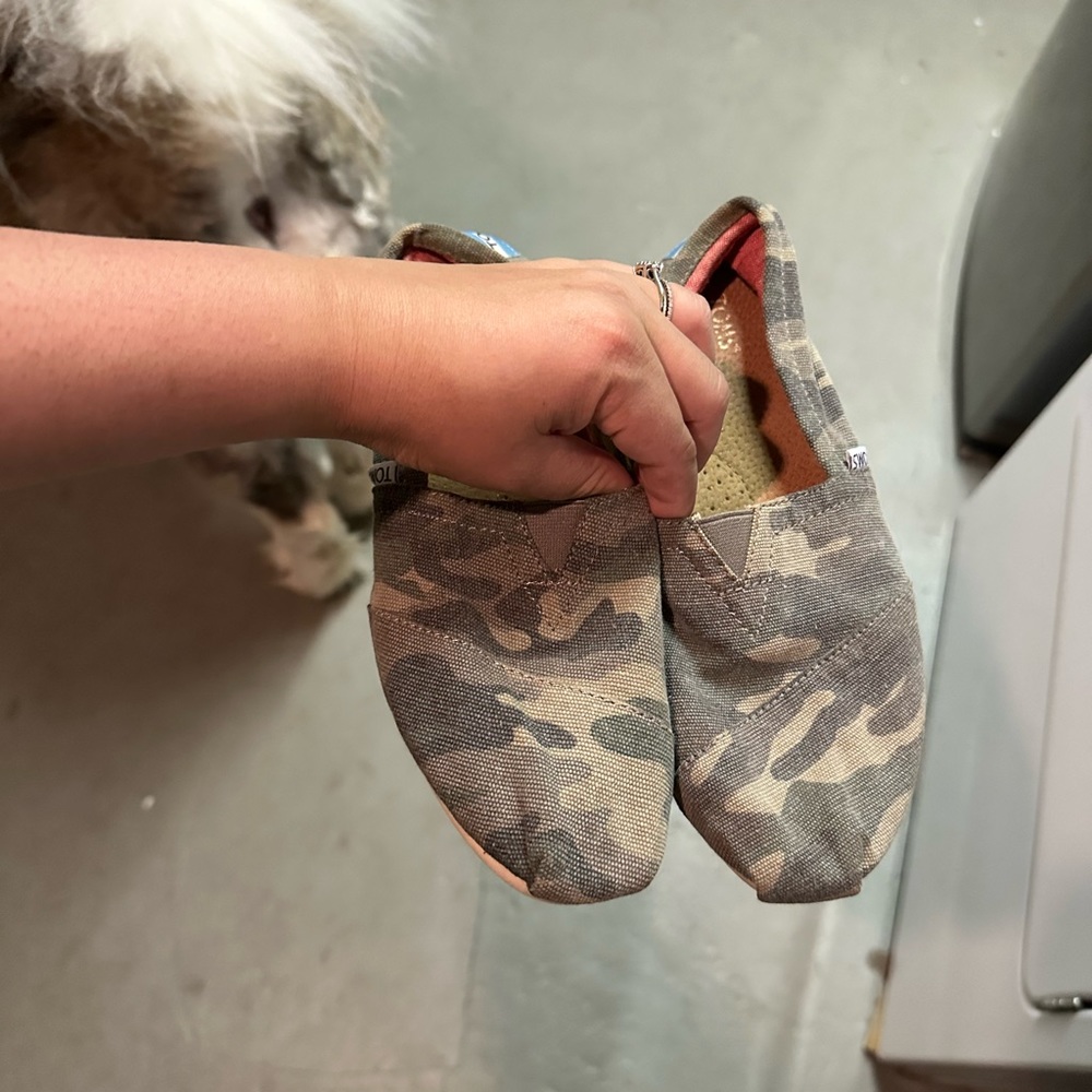 Camo Toms